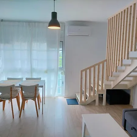 Prat Apartment *